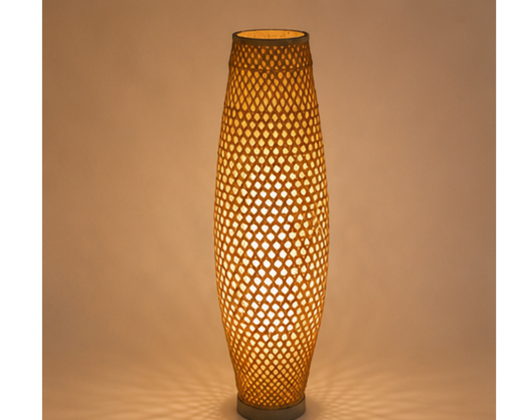 Lampadaire colonne en rotin tressé ajouré | VASO
