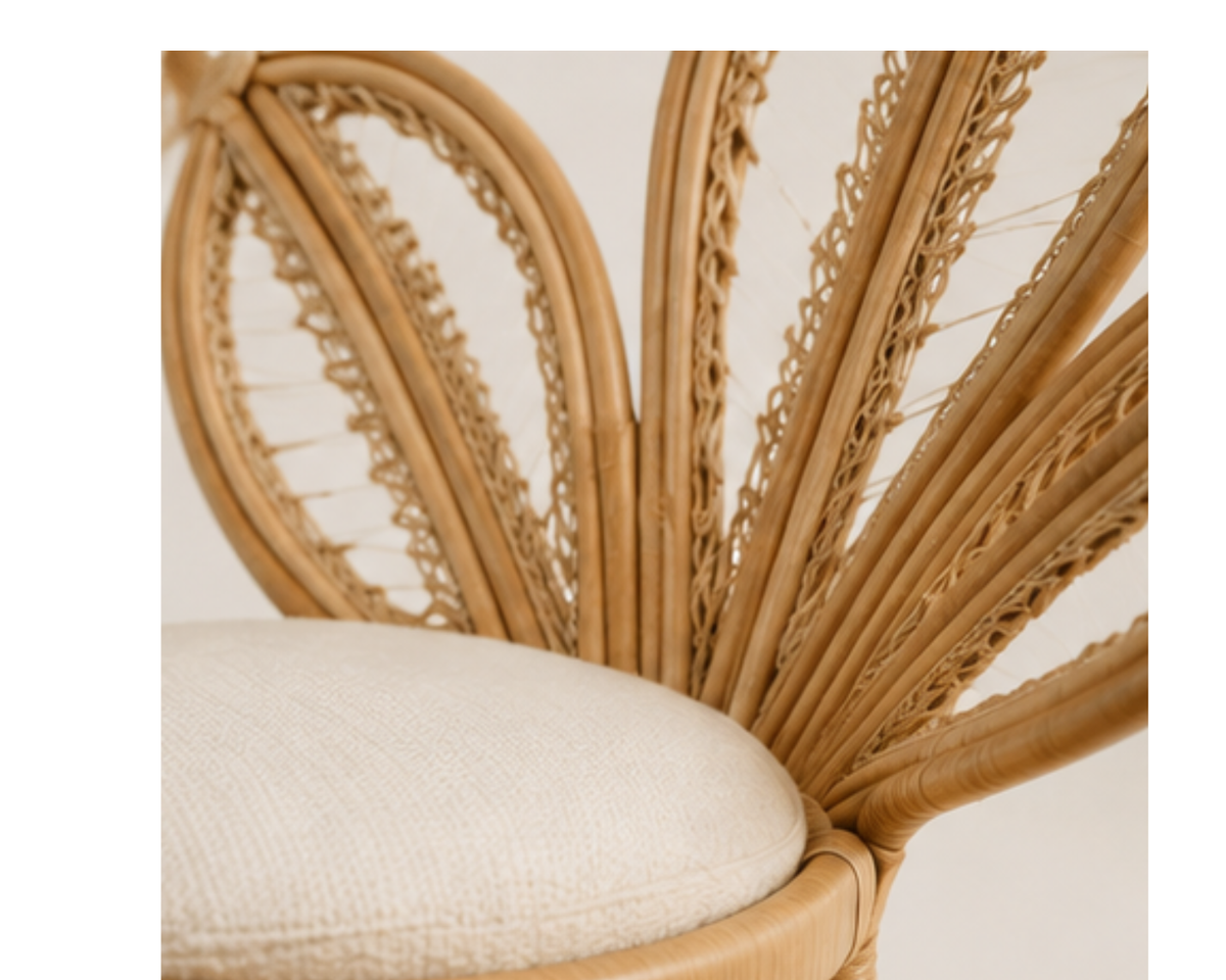 Fauteuil en rotin naturel avec dossier design pétales | PELIX