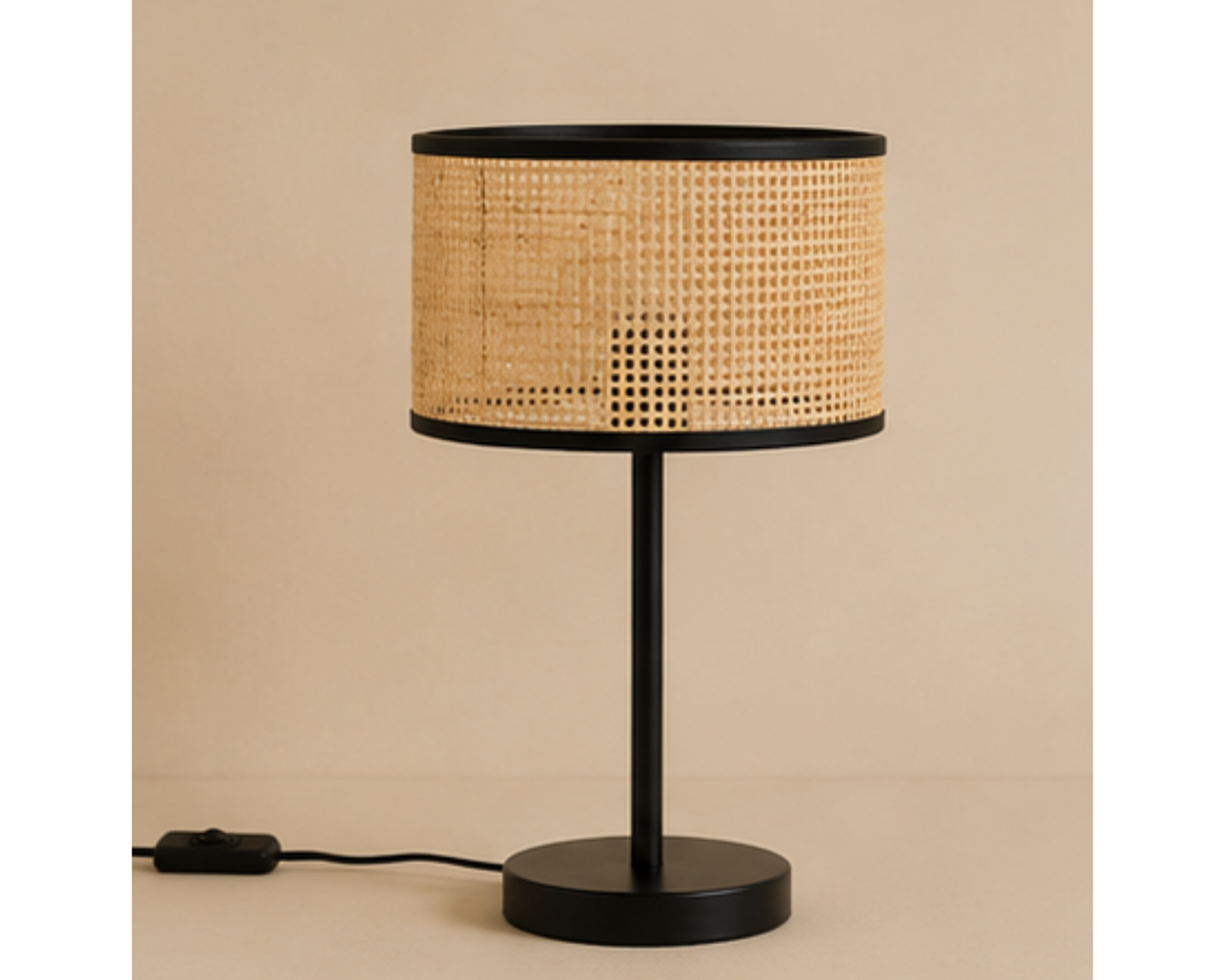 Lampe à poser en cannage naturel et métal noir | MODEA