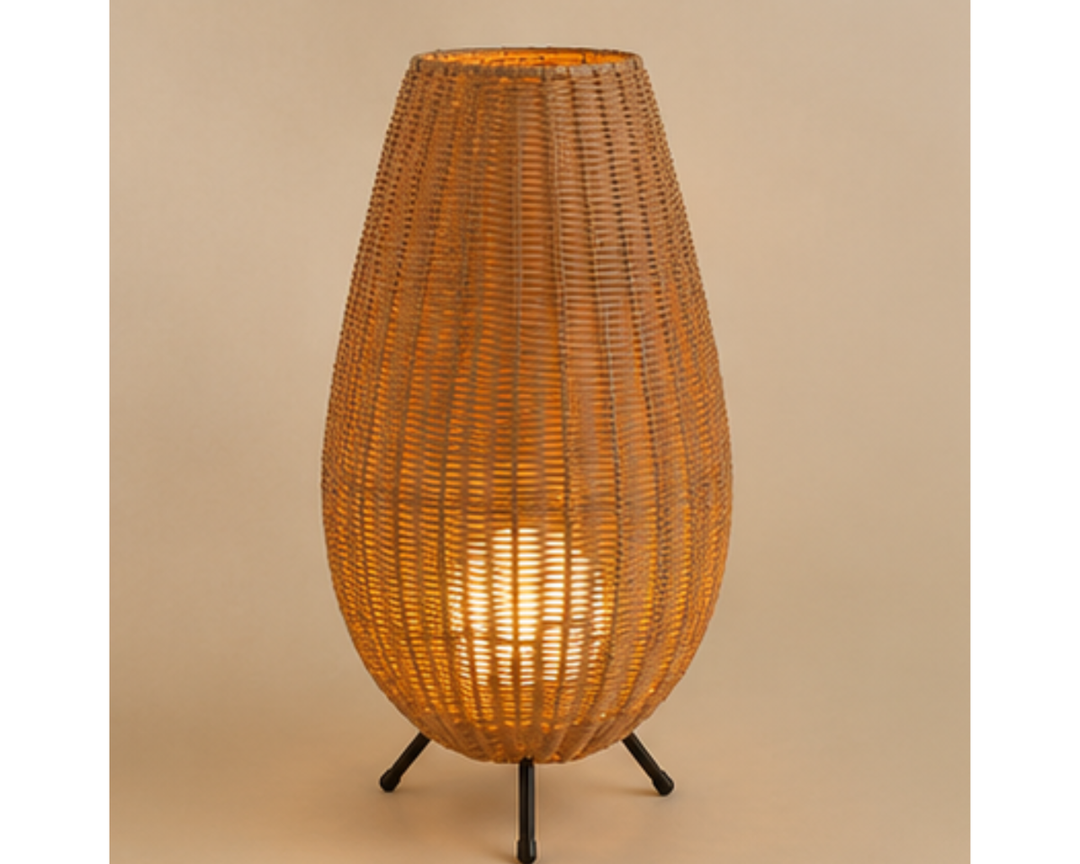 Lampe à poser en rotin tressé forme ovale | COSY