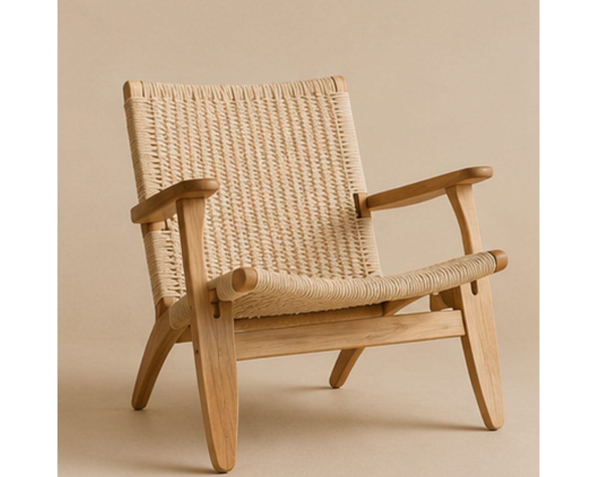 Fauteuil en rotin tressé avec accoudoirs en bois | LAYZ